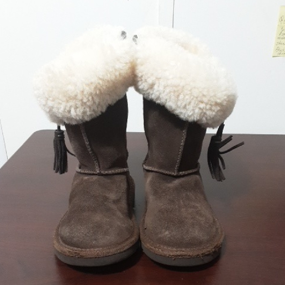 UGG Brown Kids 9 Genuine Sheepskin Boots with Cream Fur